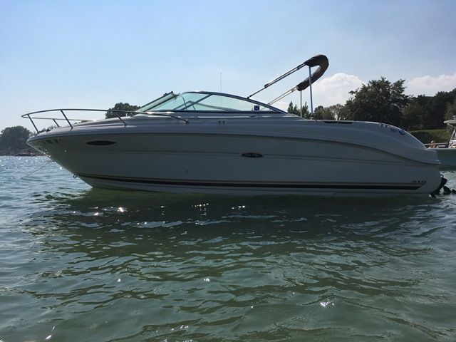 2004 Sea Ray boat for sale, model of the boat is 215 WEEKENDER & Image # 2 of 2