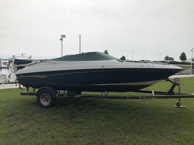2001 Crownline boat for sale, model of the boat is 202BR & Image # 2 of 2