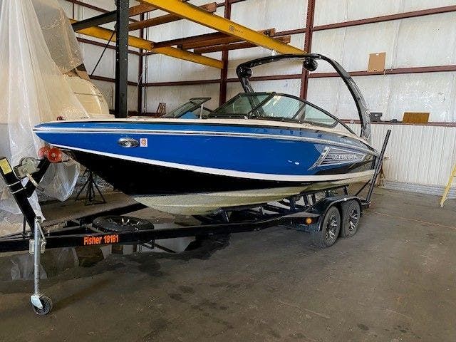 2016 Regal boat for sale, model of the boat is 2100 SURF & Image # 1 of 31