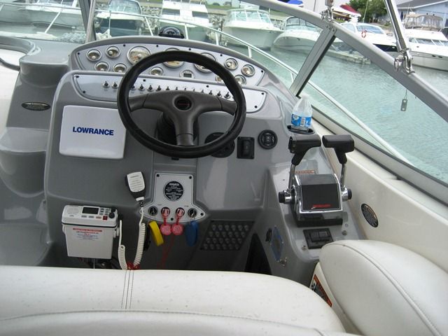 2004 Maxum boat for sale, model of the boat is 3100 SCR & Image # 2 of 2
