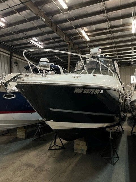 2009 Sea Ray boat for sale, model of the boat is 250 SUNDANCER & Image # 2 of 33