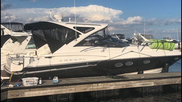 2010 Regal boat for sale, model of the boat is 4460 COMMODORE & Image # 2 of 39