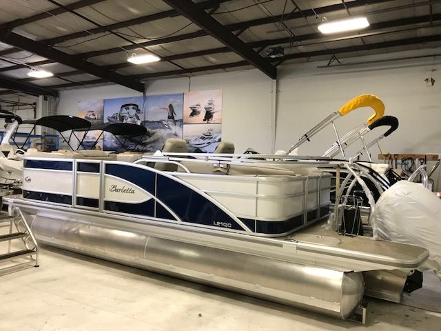 2019 Barletta boat for sale, model of the boat is L21QCTT & Image # 1 of 2