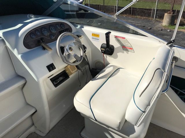 1998 Sea Ray boat for sale, model of the boat is 215 EC & Image # 2 of 2