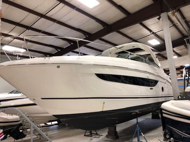 2018 Sea Ray boat for sale, model of the boat is Sundancer 350 & Image # 1 of 2