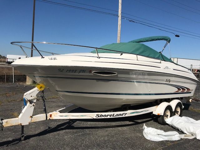 1998 Sea Ray boat for sale, model of the boat is 215 EC & Image # 1 of 2