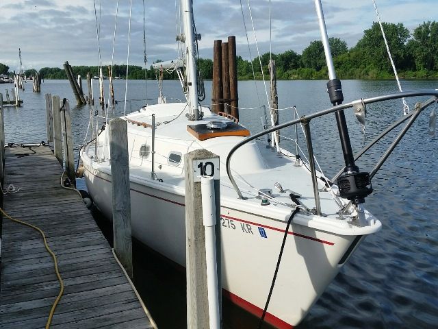 1974 Pearson boat for sale, model of the boat is 30 & Image # 1 of 2