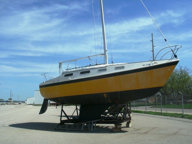 1974 Tanzer boat for sale, model of the boat is 28 & Image # 1 of 2
