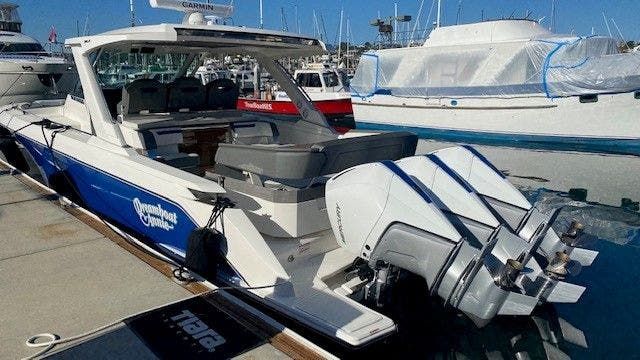 2021 Tiara Yachts boat for sale, model of the boat is 38 LS & Image # 2 of 6