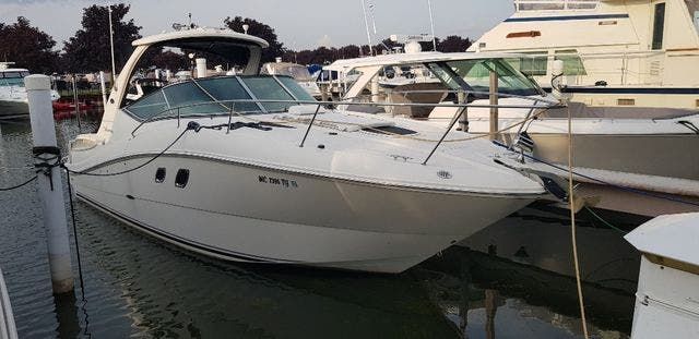 2007 Sea Ray boat for sale, model of the boat is 310 SUNDANCER & Image # 1 of 21