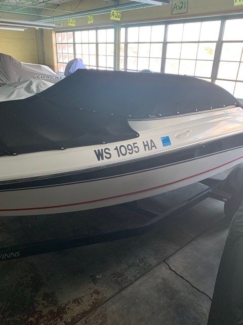 2006 Four Winns boat for sale, model of the boat is 180 & Image # 1 of 2