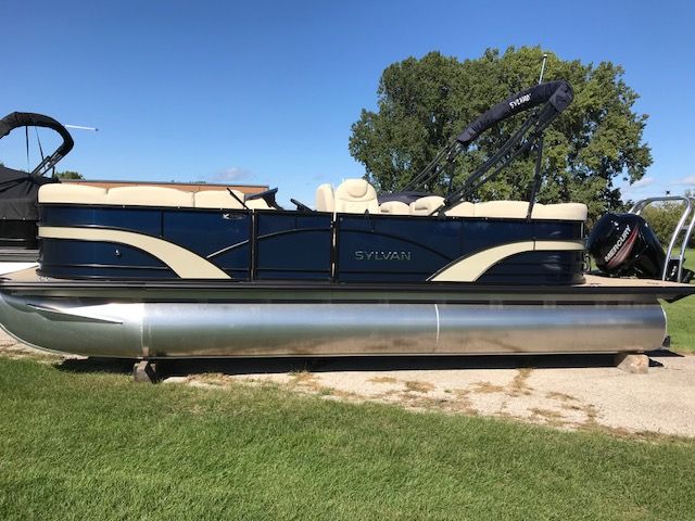 2019 Sylvan boat for sale, model of the boat is 8522MIRAGELZ & Image # 2 of 2