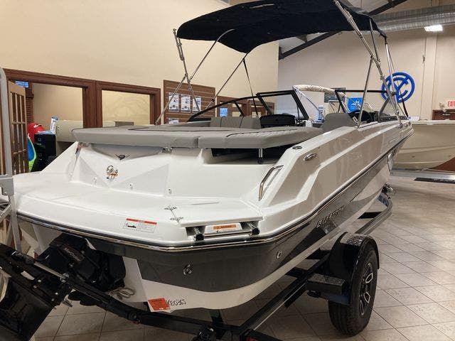 2022 Glastron boat for sale, model of the boat is 215GX & Image # 2 of 8