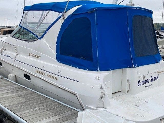 1997 Cruisers Yachts boat for sale, model of the boat is 3375 ESPRIT & Image # 1 of 17