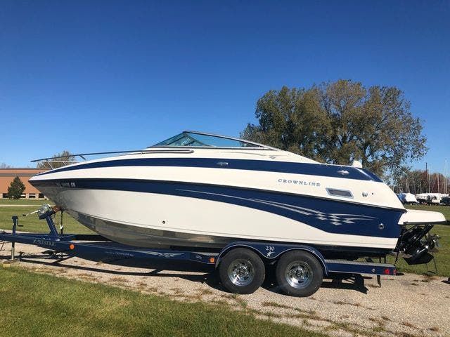 2003 Crownline boat for sale, model of the boat is 230CCR & Image # 2 of 16