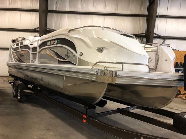 2016 JC boat for sale, model of the boat is 266 TRI-TOON & Image # 2 of 24
