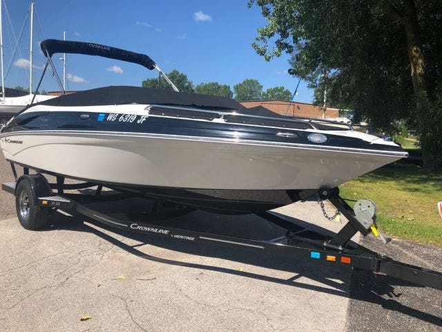 2012 Crownline boat for sale, model of the boat is 21SS & Image # 1 of 20