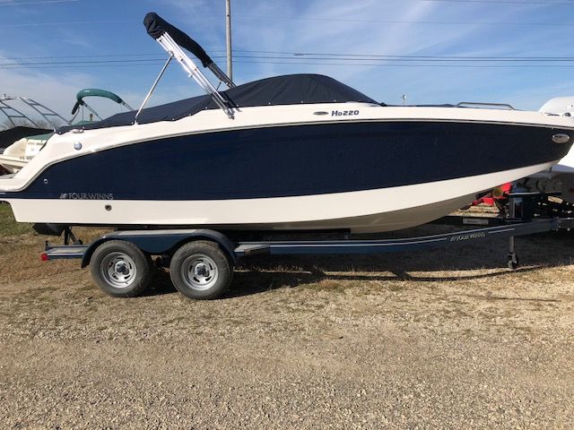 2019 Four Winns boat for sale, model of the boat is 220HD & Image # 2 of 2