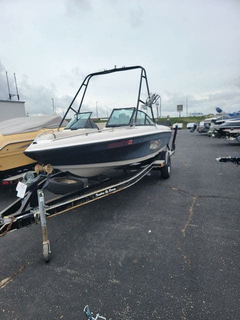 1999 Malibu boat for sale, model of the boat is 20 WAKESETTER & Image # 1 of 8