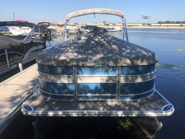 2018 Sylvan boat for sale, model of the boat is 8522 PARTY FISH & Image # 2 of 2