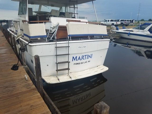 1978 Chris Craft boat for sale, model of the boat is 41 COMMANDER & Image # 2 of 2