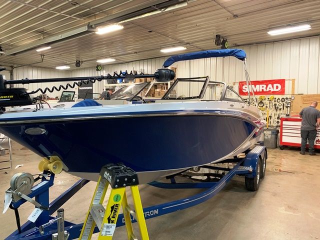 2019 Glastron boat for sale, model of the boat is 205GTSF & Image # 2 of 2
