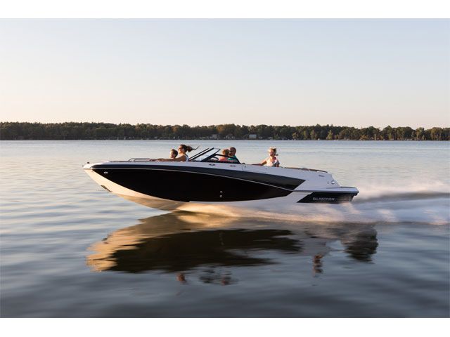 2018 Glastron boat for sale, model of the boat is 225GTDWI & Image # 1 of 2