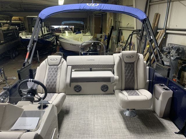 2022 Harris boat for sale, model of the boat is 250Sun/SLDH/TT & Image # 2 of 16