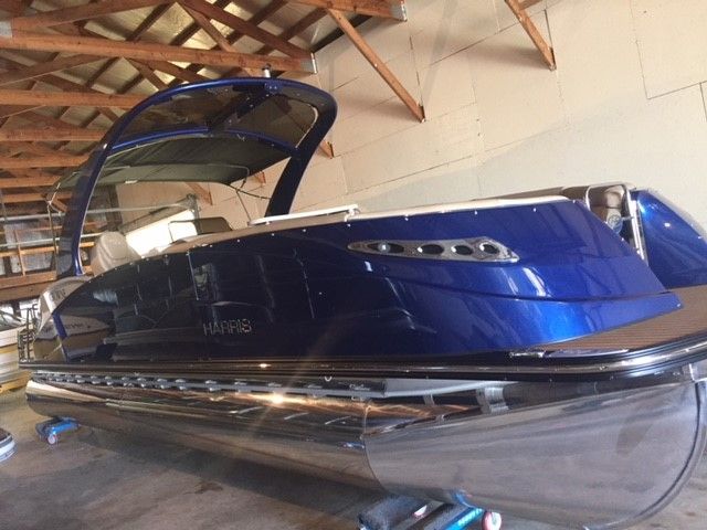 2016 Harris boat for sale, model of the boat is 250 CROWNE SL & Image # 2 of 2