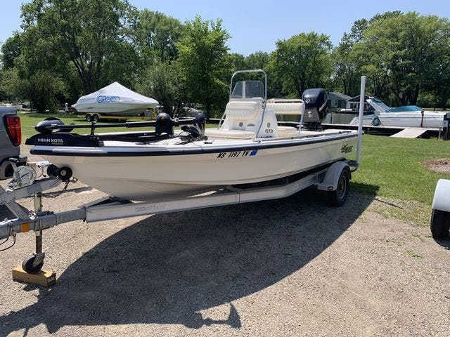 2013 Mako boat for sale, model of the boat is 18LTS & Image # 2 of 9