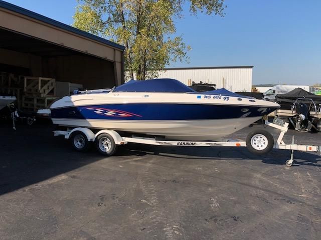 2006 Chaparral boat for sale, model of the boat is 220SSI & Image # 2 of 2