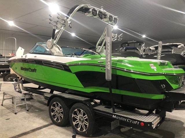 2013 Mastercraft boat for sale, model of the boat is X-Star & Image # 1 of 2