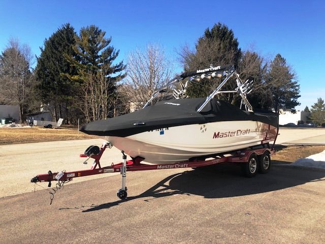 2010 Mastercraft boat for sale, model of the boat is 25X & Image # 2 of 2