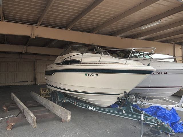 1996 Monterey boat for sale, model of the boat is 256 CRUISER & Image # 2 of 13