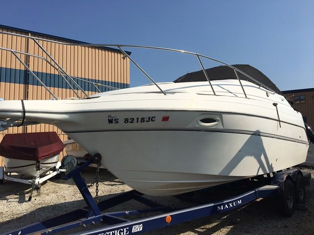 2004 Maxum boat for sale, model of the boat is 2400 SE & Image # 2 of 2