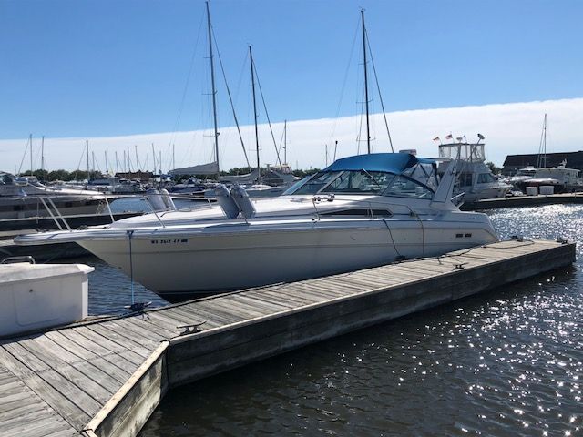 1992 Sea Ray boat for sale, model of the boat is 330 SUNDANCER & Image # 2 of 2