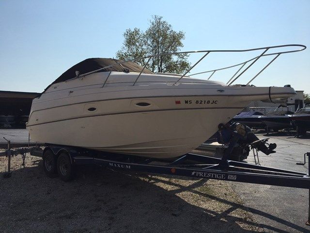 2004 Maxum boat for sale, model of the boat is 2400 SE & Image # 1 of 2