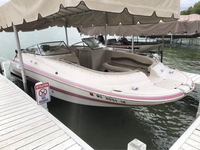 2003 Larson boat for sale, model of the boat is 234 DECK BOAT & Image # 1 of 12