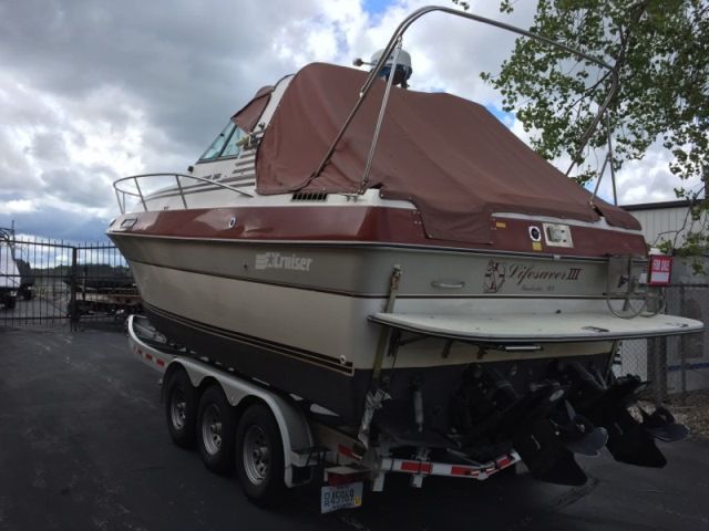1988 Cruisers Yachts boat for sale, model of the boat is V66 & Image # 2 of 2
