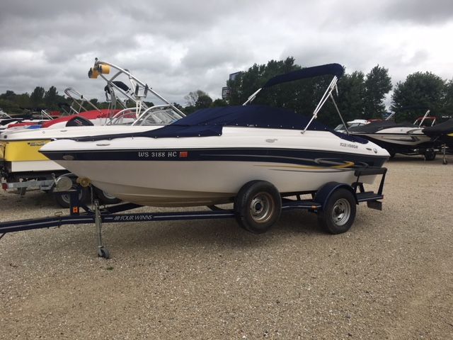 2006 Four Winns boat for sale, model of the boat is 190 & Image # 1 of 2
