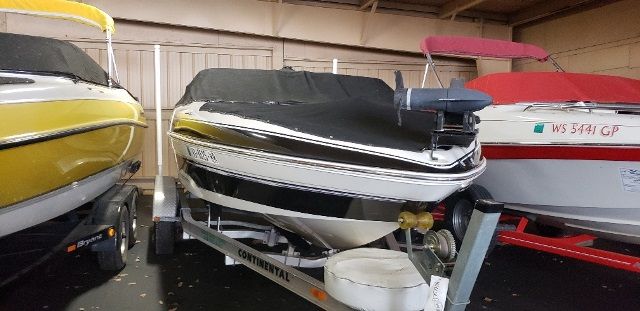 2010 Glastron boat for sale, model of the boat is 205 & Image # 2 of 2