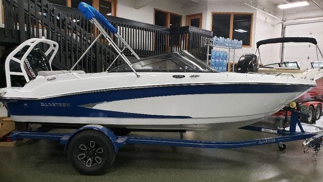 2022 Glastron boat for sale, model of the boat is 190GX & Image # 1 of 15
