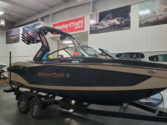2022 Mastercraft boat for sale, model of the boat is X22 & Image # 1 of 10