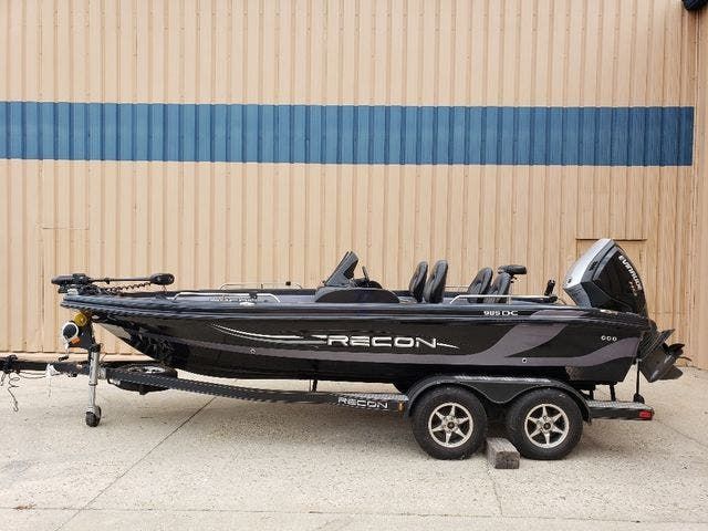 2017 Recon boat for sale, model of the boat is 985DC & Image # 2 of 13
