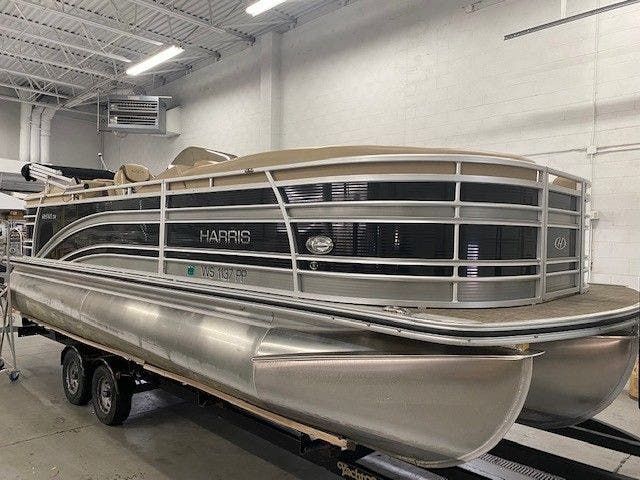 2018 Harris boat for sale, model of the boat is 220 Solstice & Image # 2 of 20