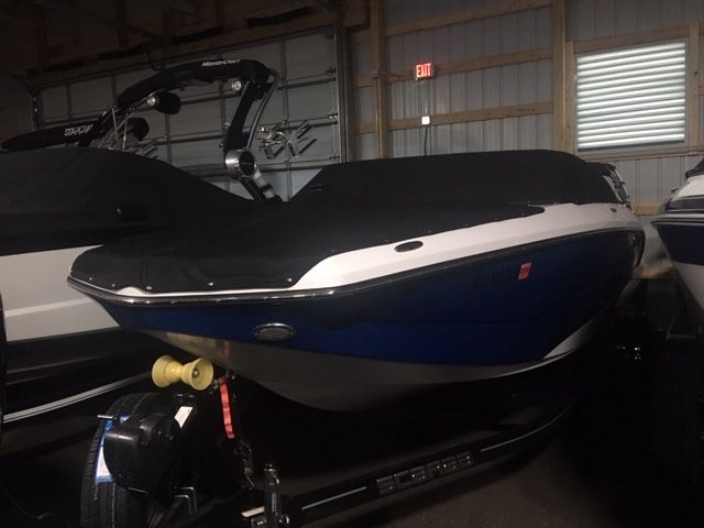 2018 Scarab boat for sale, model of the boat is 215 & Image # 2 of 2