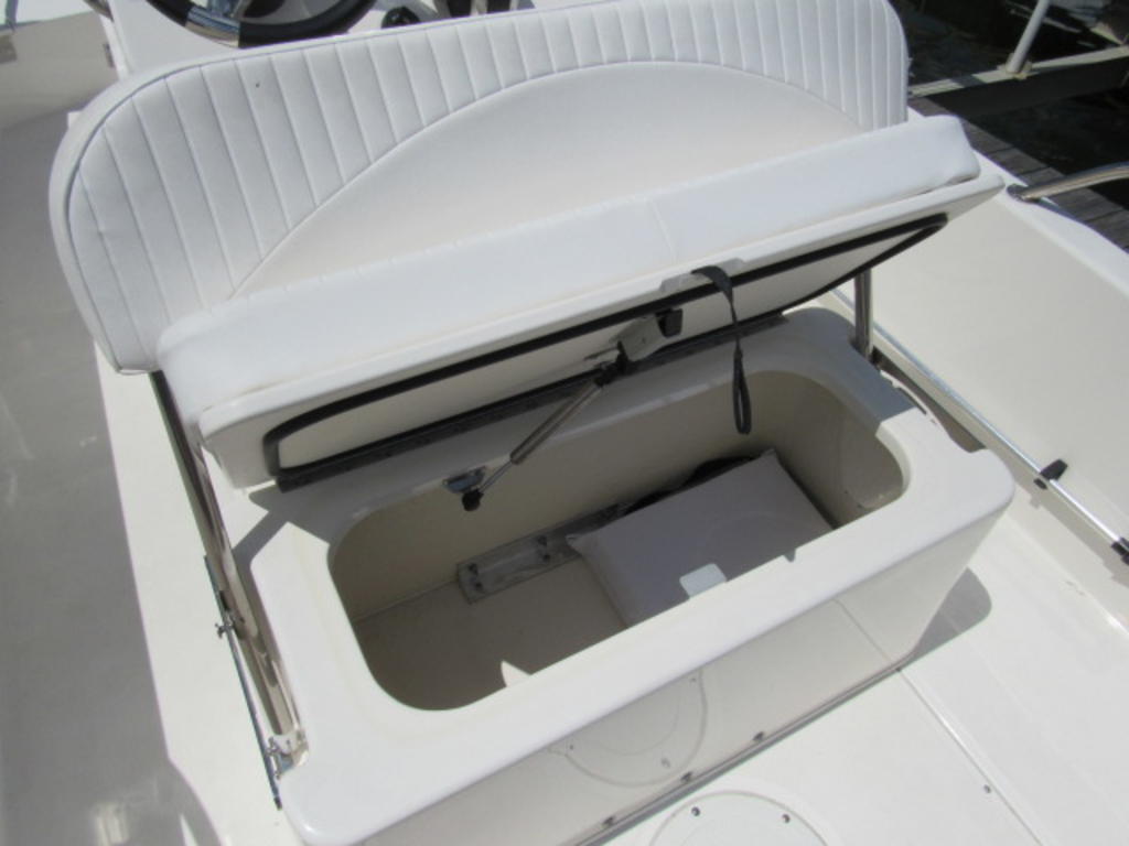 2016 Boston Whaler boat for sale, model of the boat is 170 Dauntless & Image # 11 of 22