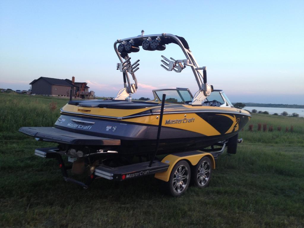 2013 Mastercraft boat for sale, model of the boat is X2 & Image # 1 of 1