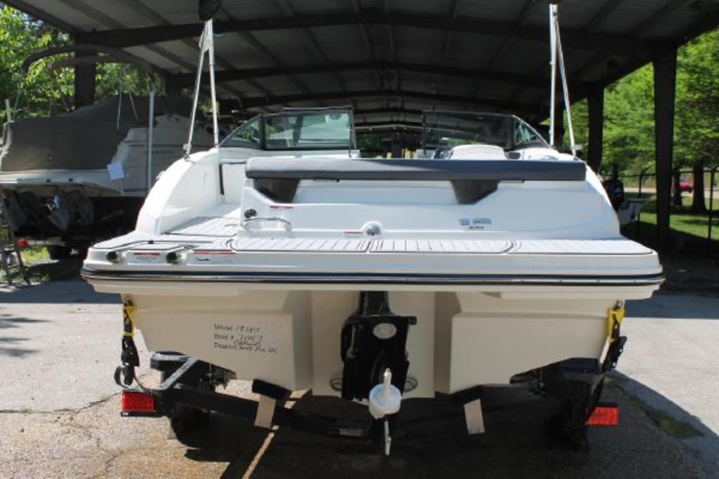 2016 Sea Ray boat for sale, model of the boat is 19SPX & Image # 6 of 9