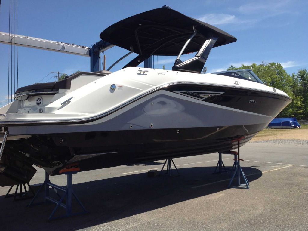2017 Sea Ray boat for sale, model of the boat is 310SLX & Image # 2 of 17